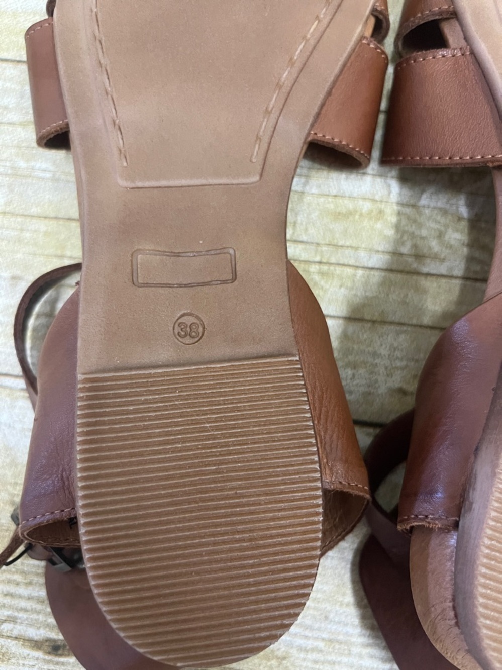 Miz Mooz Tan Brown Leather Cutout Ankle-Strap Sandals size 7.5 - Picture 4 of 6